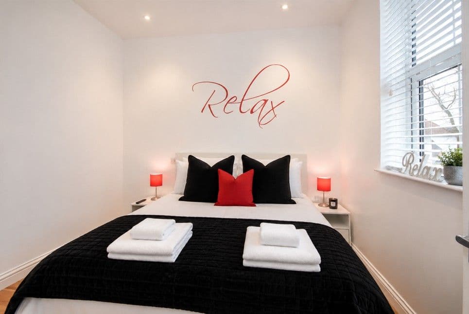 Henry Court Apartment 3 93B